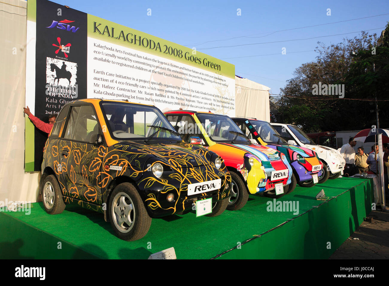 Auto lackiert angezeigten, Kala Ghoda Festival, Mumbai, Maharashtra, Indien, Asien Stockfoto