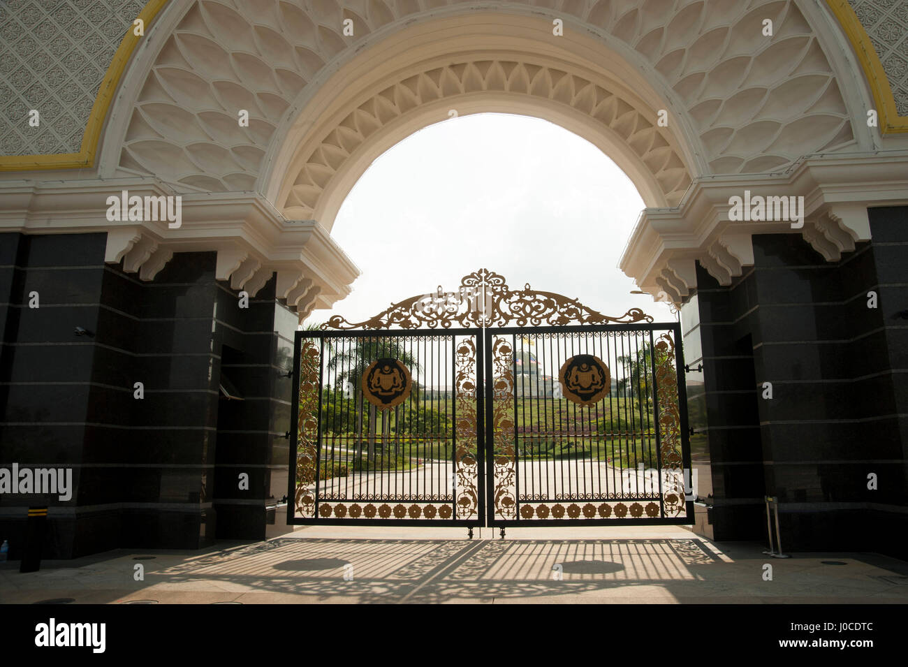 Eingangstor der Istana Negara Palast, Penang, Malaysia, Asien Stockfoto