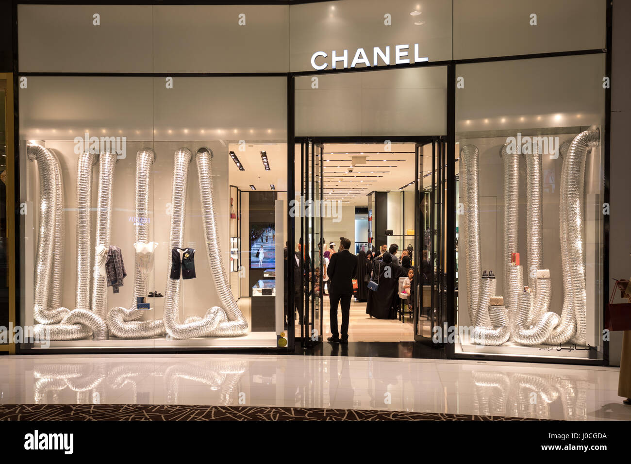 Der Chanel-Shop im Fashion Avenue der Dubai Mall Stockfoto