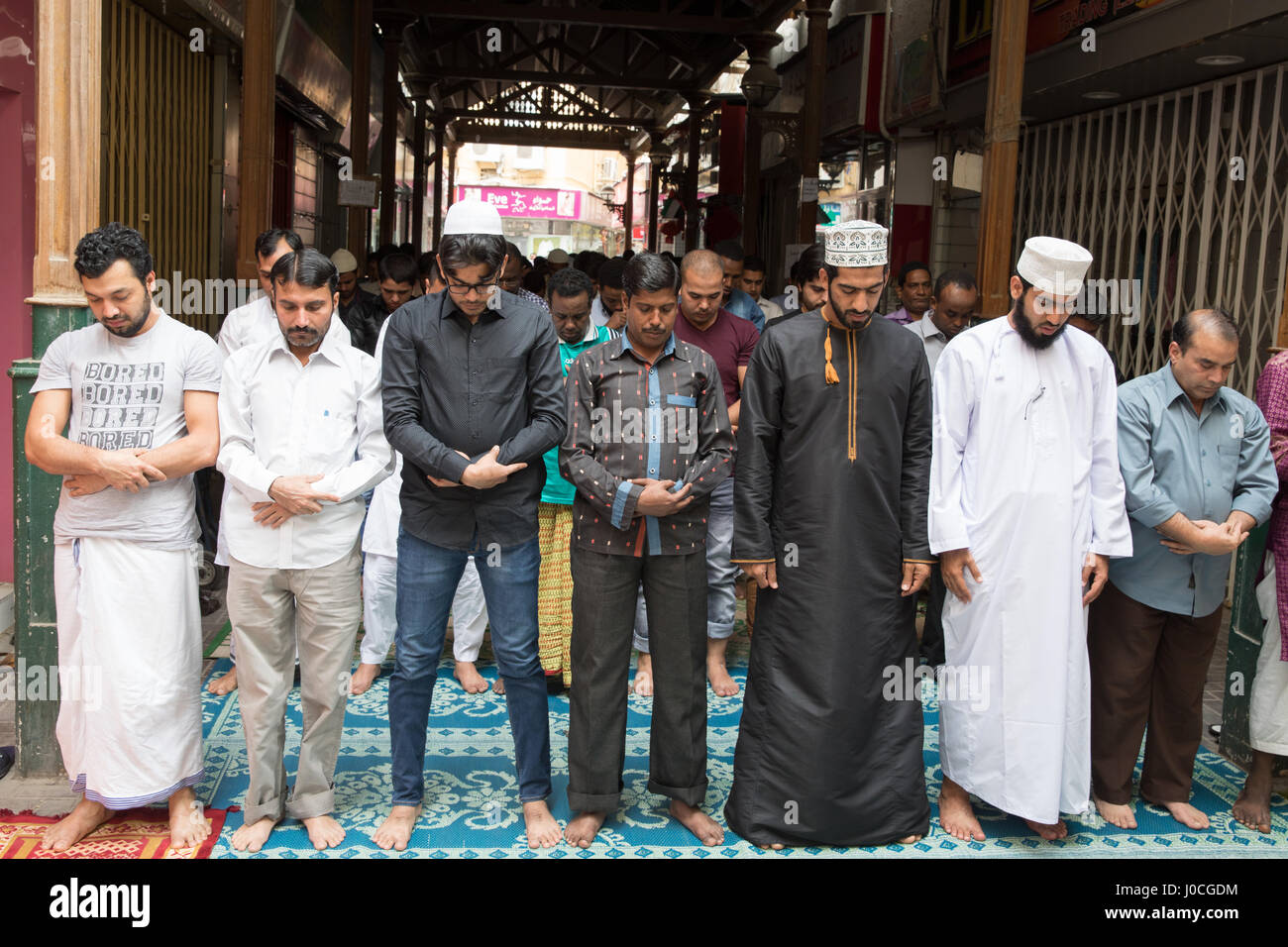 Araber beten am Freitag Gebetszeit. Stockfoto