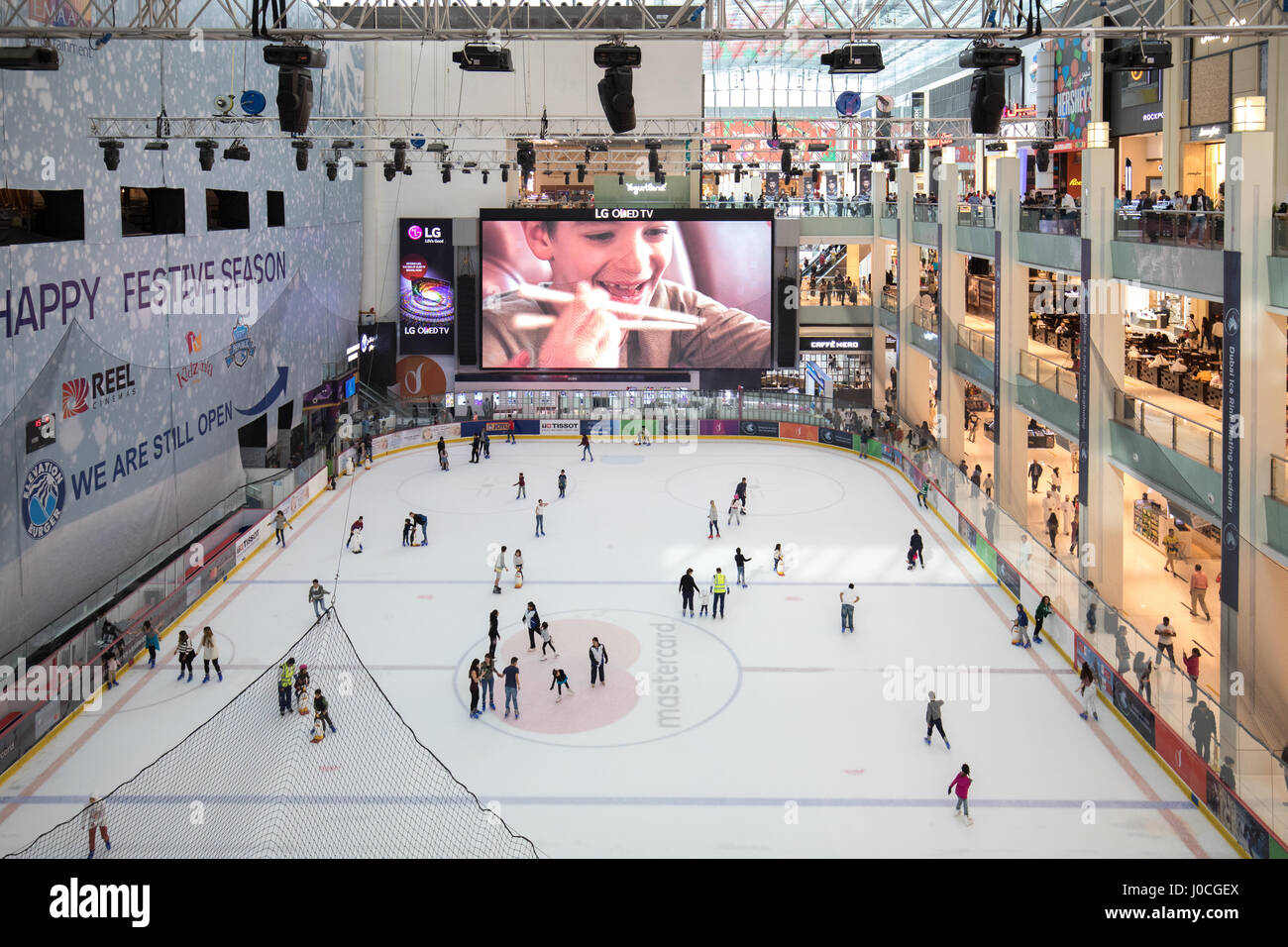 Die Eisbahn in der Dubai Mall, Dubai Stockfoto
