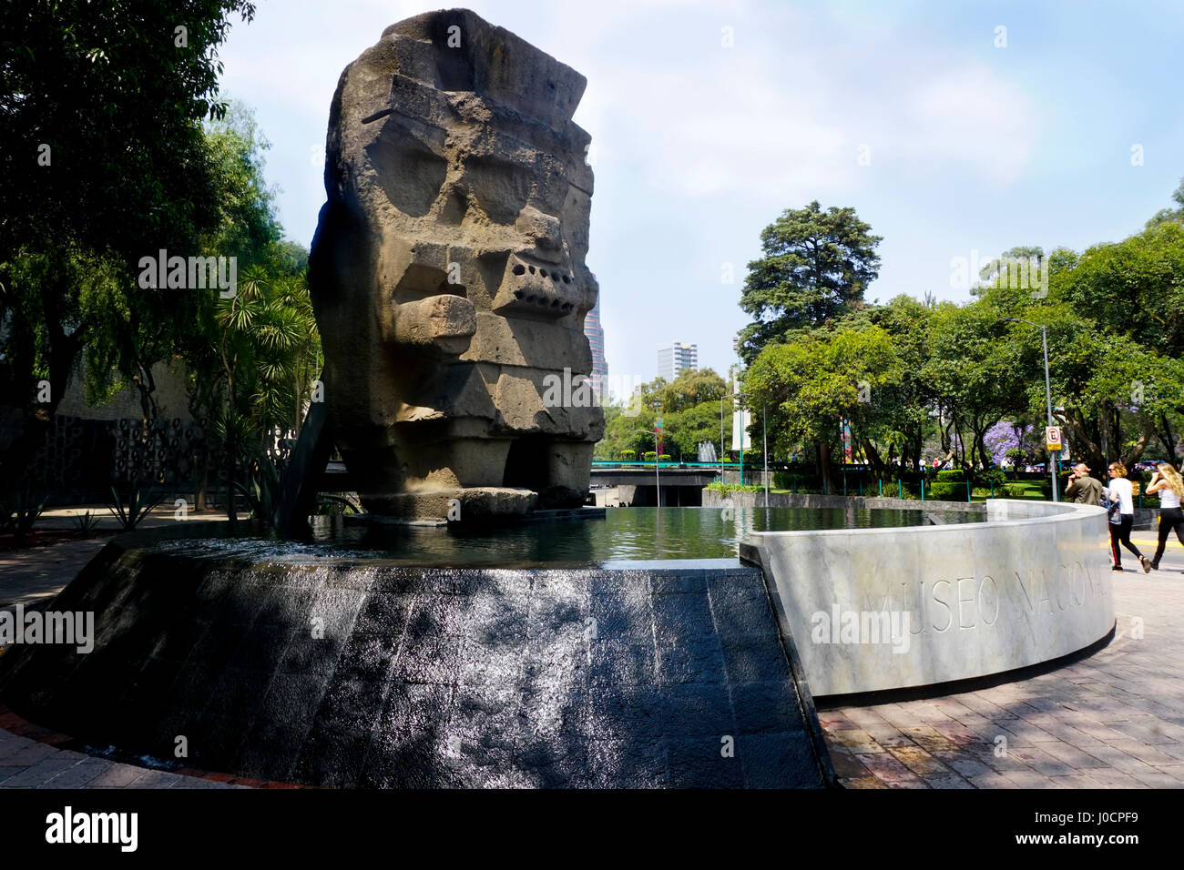 Tlaloc, dem Azteken Regen Gott präkolumbianischen Statue an das anthropologische Museum (Museo Nacional de Anthropologia) im Park Chapultepec, Mexiko-Stadt, Mexiko Stockfoto
