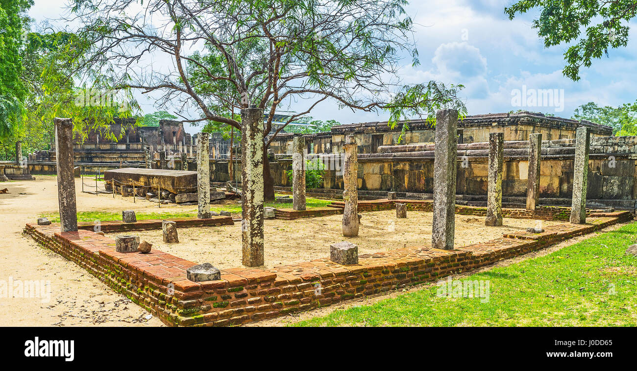 Die erhaltenen Wahrzeichen der Dalada Maluwa Ausgrabungsstätte, Polonnaruwa, Sri Lanka. Stockfoto