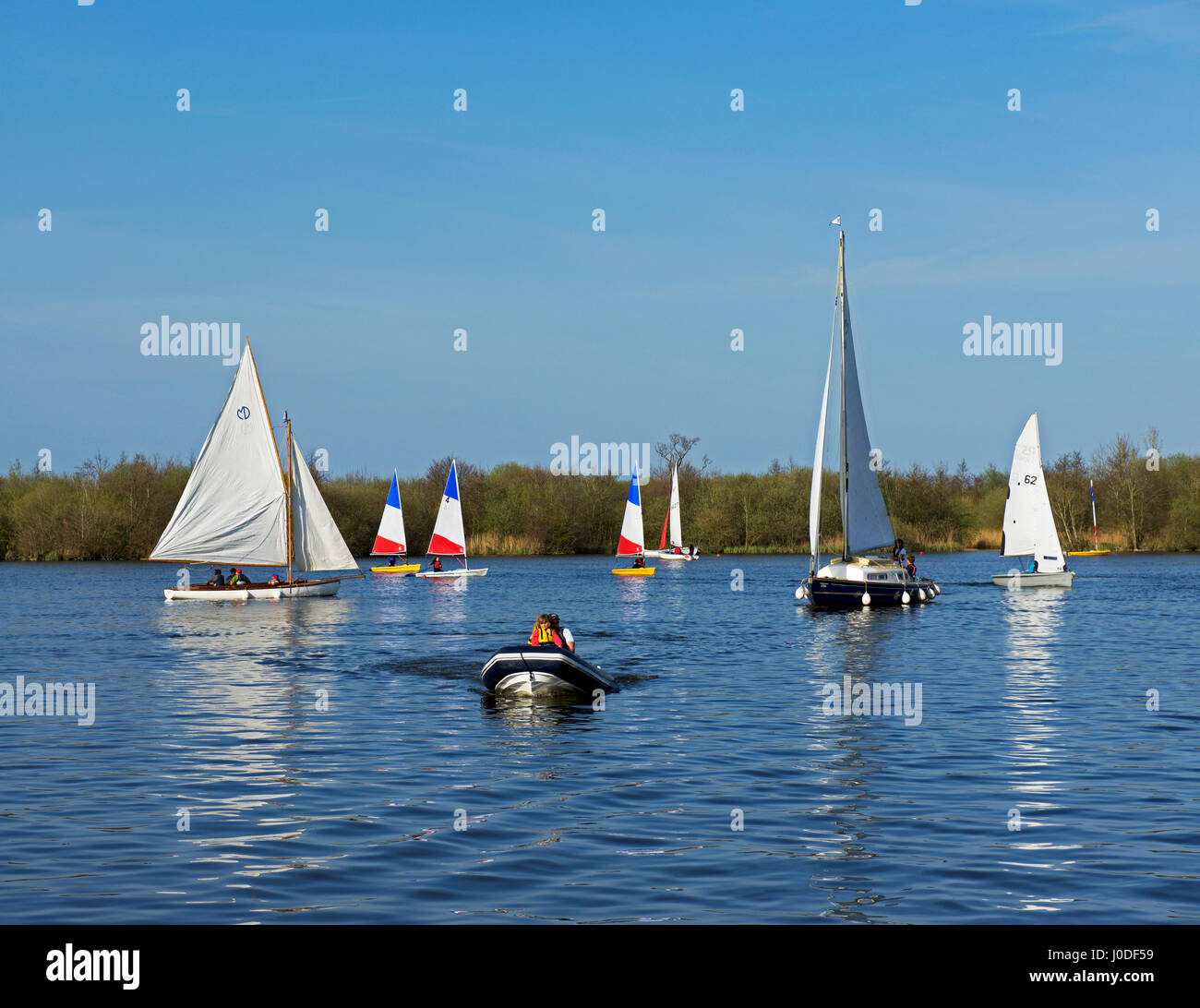 Boote auf Ranworth breit an Ranworth, Norfolk, England Großbritannien Stockfoto