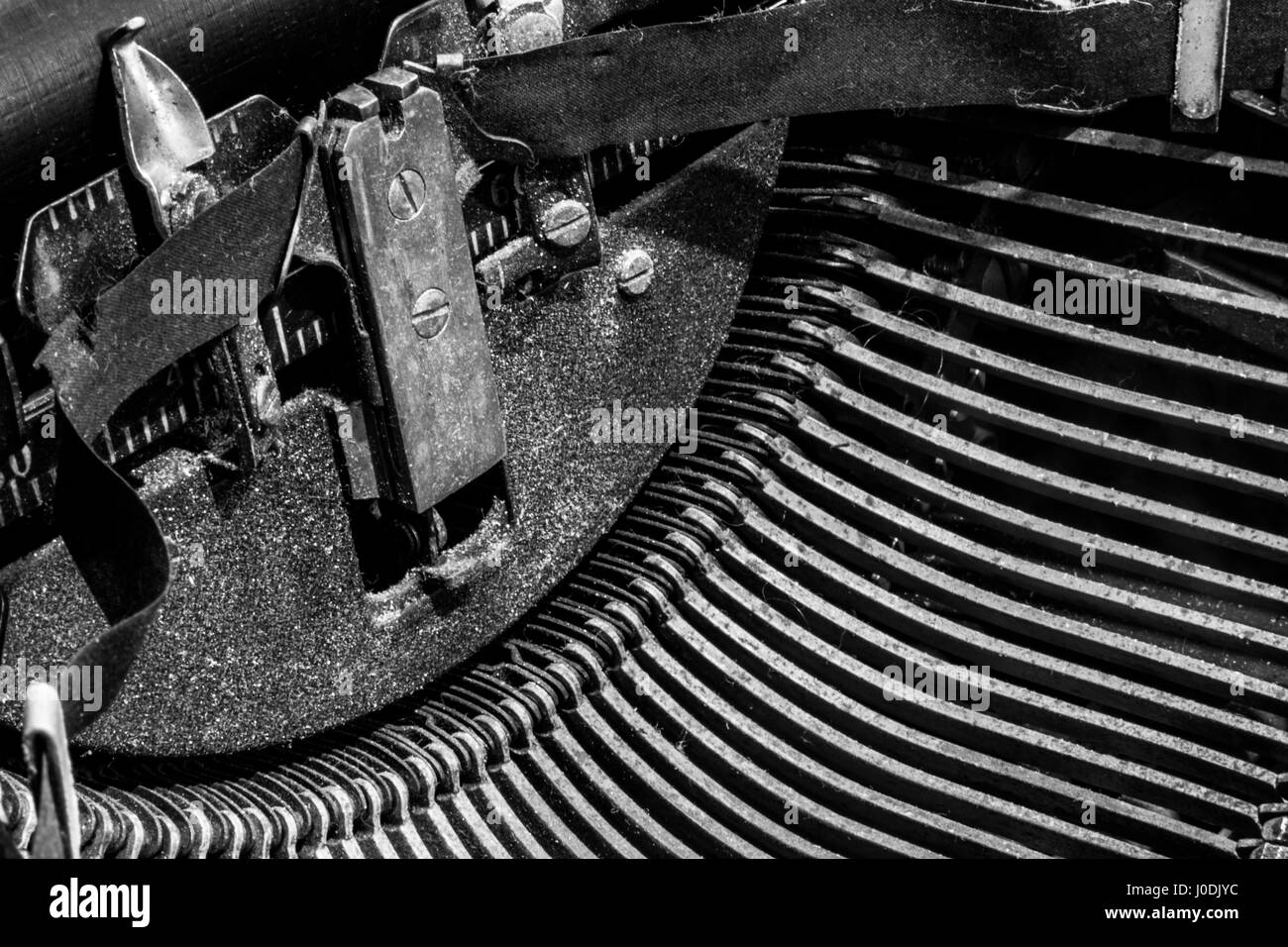 Antike Schreibmaschine - eine antike Schreibmaschine zeigt traditionelle Typebars V Stockfoto
