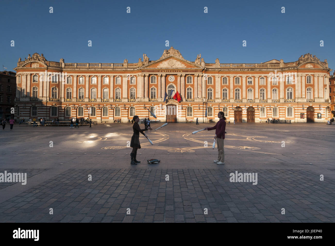 Frankreich, Toulouse, Capitole mit Jongleuren Stockfoto