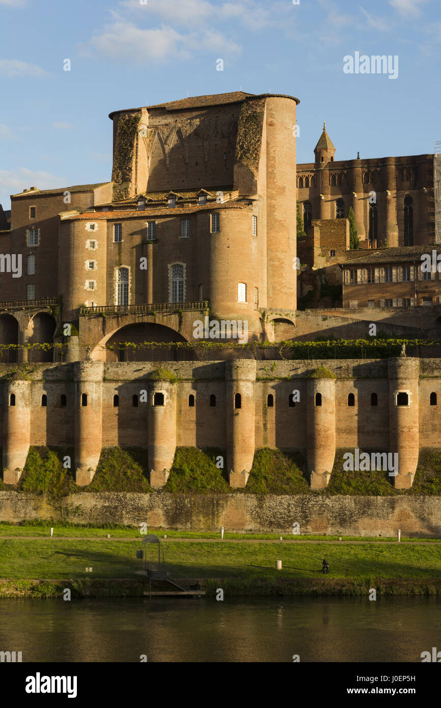 Frankreich, Albi, Berbie Palast aus über den Fluss Tarn Stockfoto