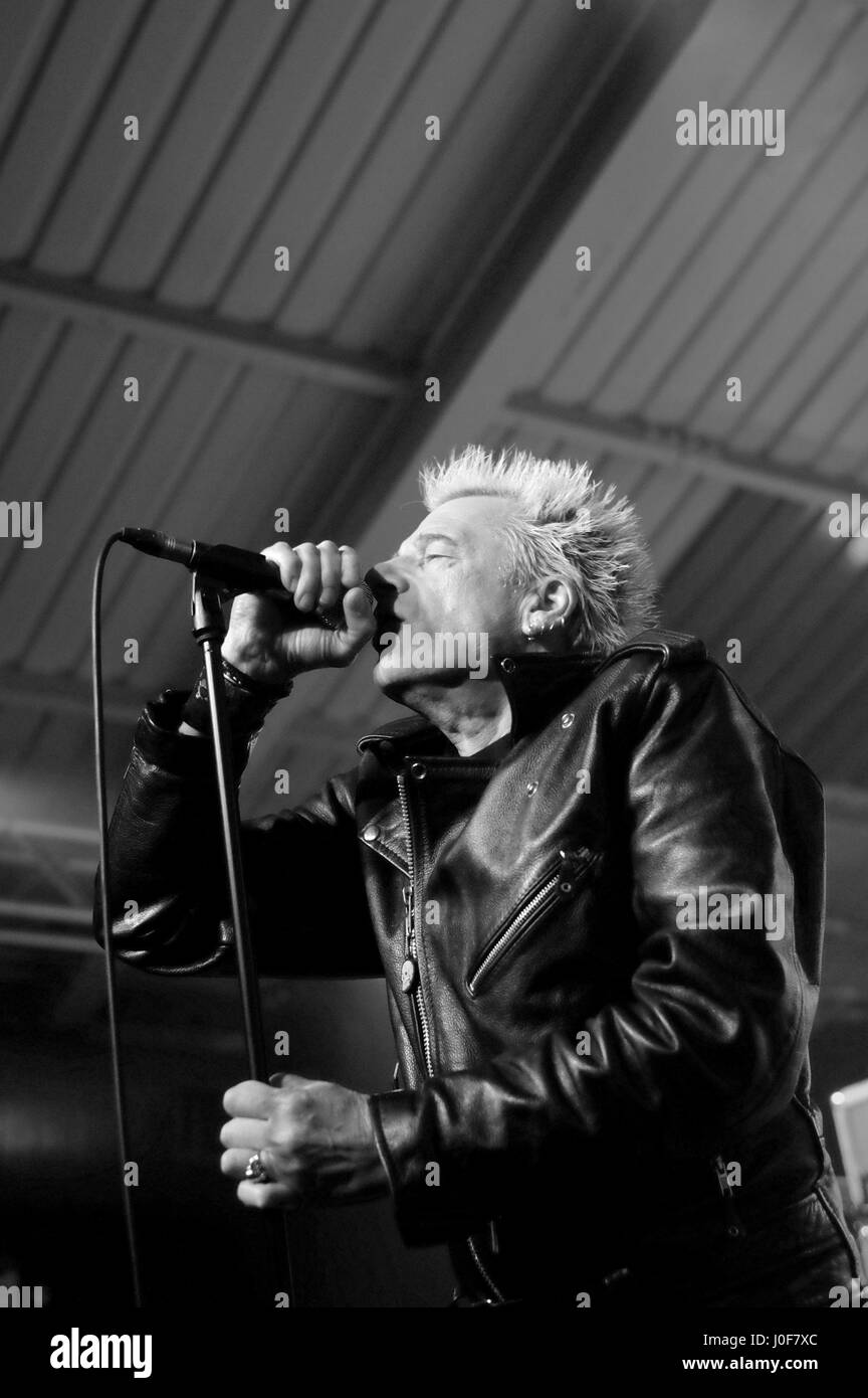 Colin Abrahall Lead-Sänger mit britischen Punk-band aufgeladen GBH Stockfoto