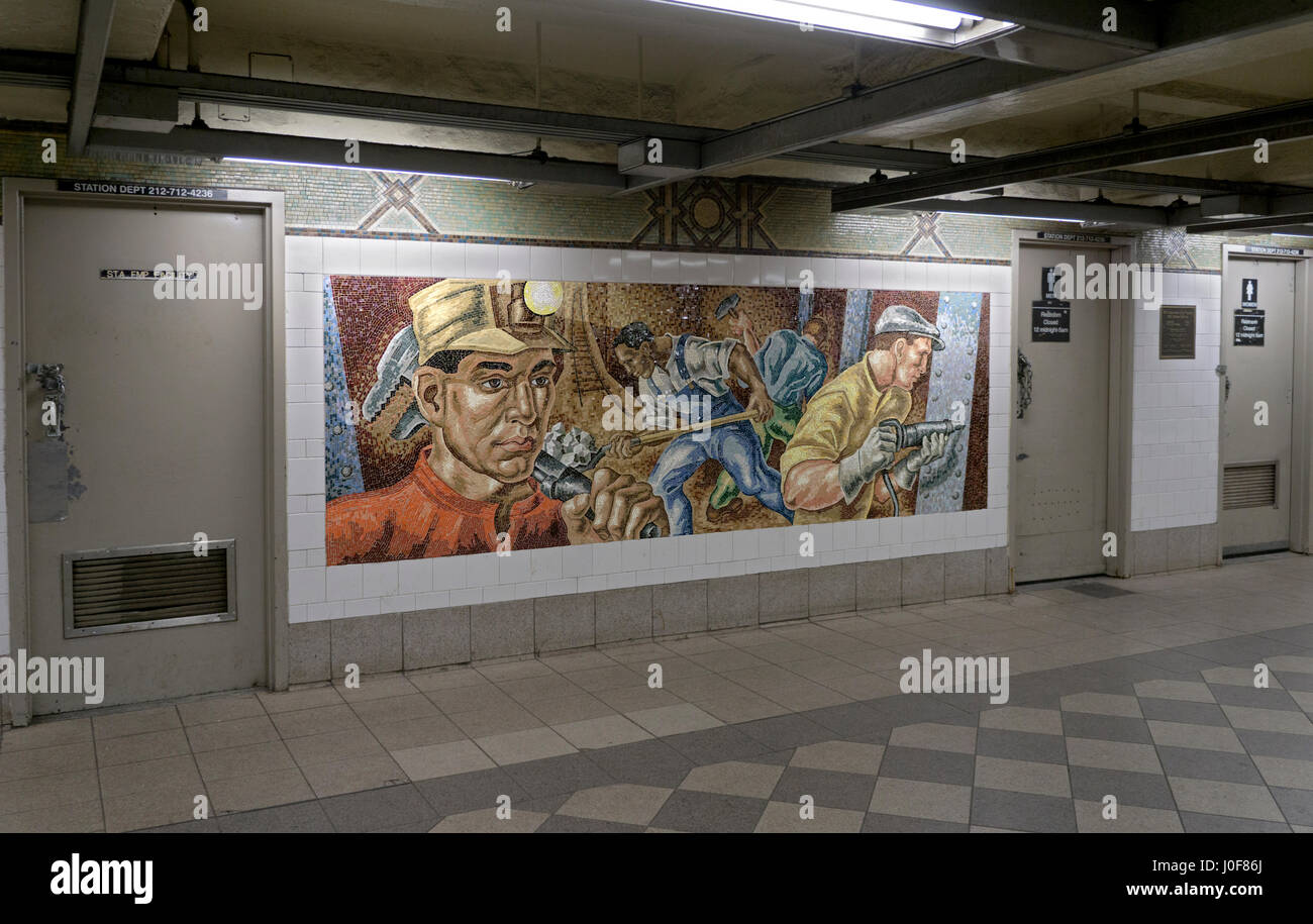 U-Bahn-Kunst im Zwischengeschoss der 36th Street Station der BMT Fourth Avenue Line in Sunset Park, Brooklyn, New York Stockfoto