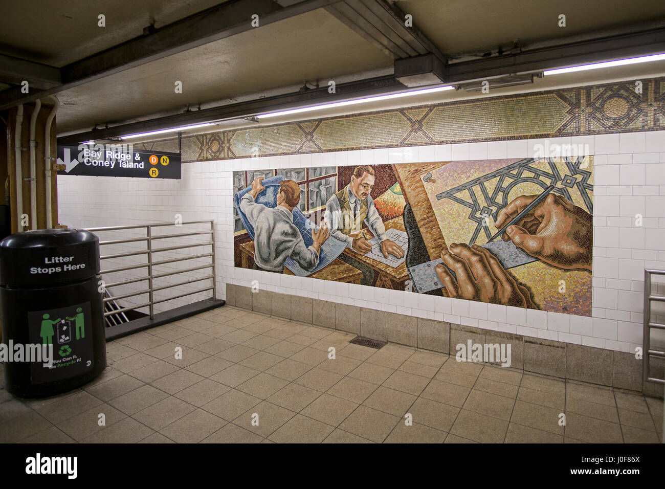 U-Bahn-Kunst im Zwischengeschoss der 36th Street Station der BMT Fourth Avenue Line in Sunset Park, Brooklyn, New York Stockfoto