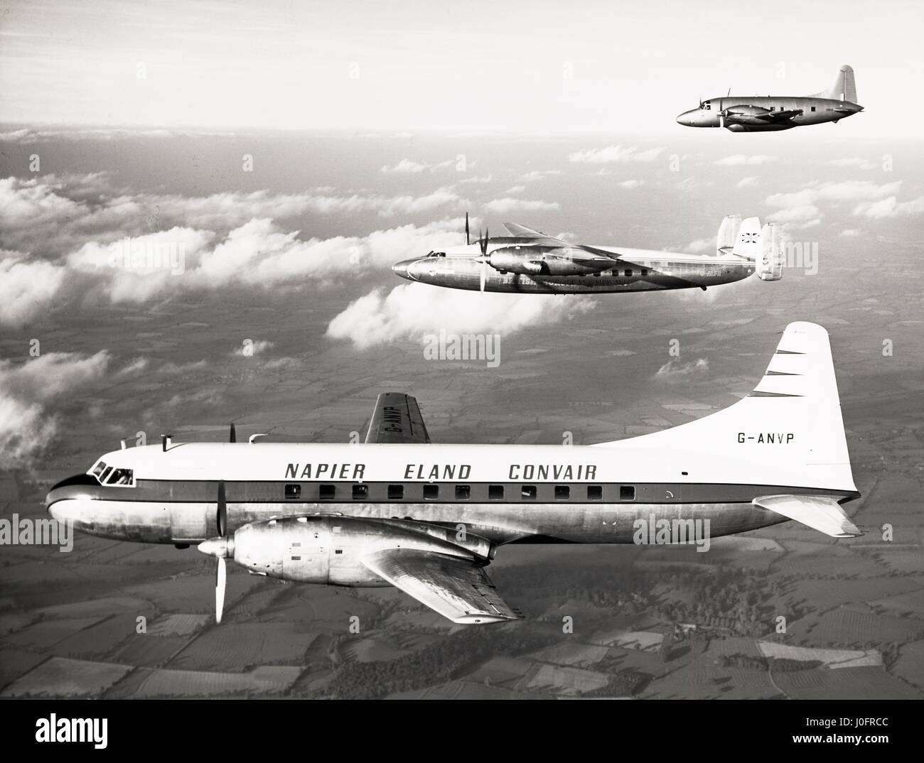 Im Flug [l, R] Napier Eland Convair G ANVP 340 Konvertierung, elisabethanischen G ALFR und die Varsity Stockfoto