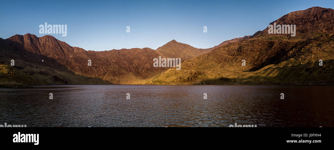 Llyn Sheetrim und Snowdon, Wales Stockfoto