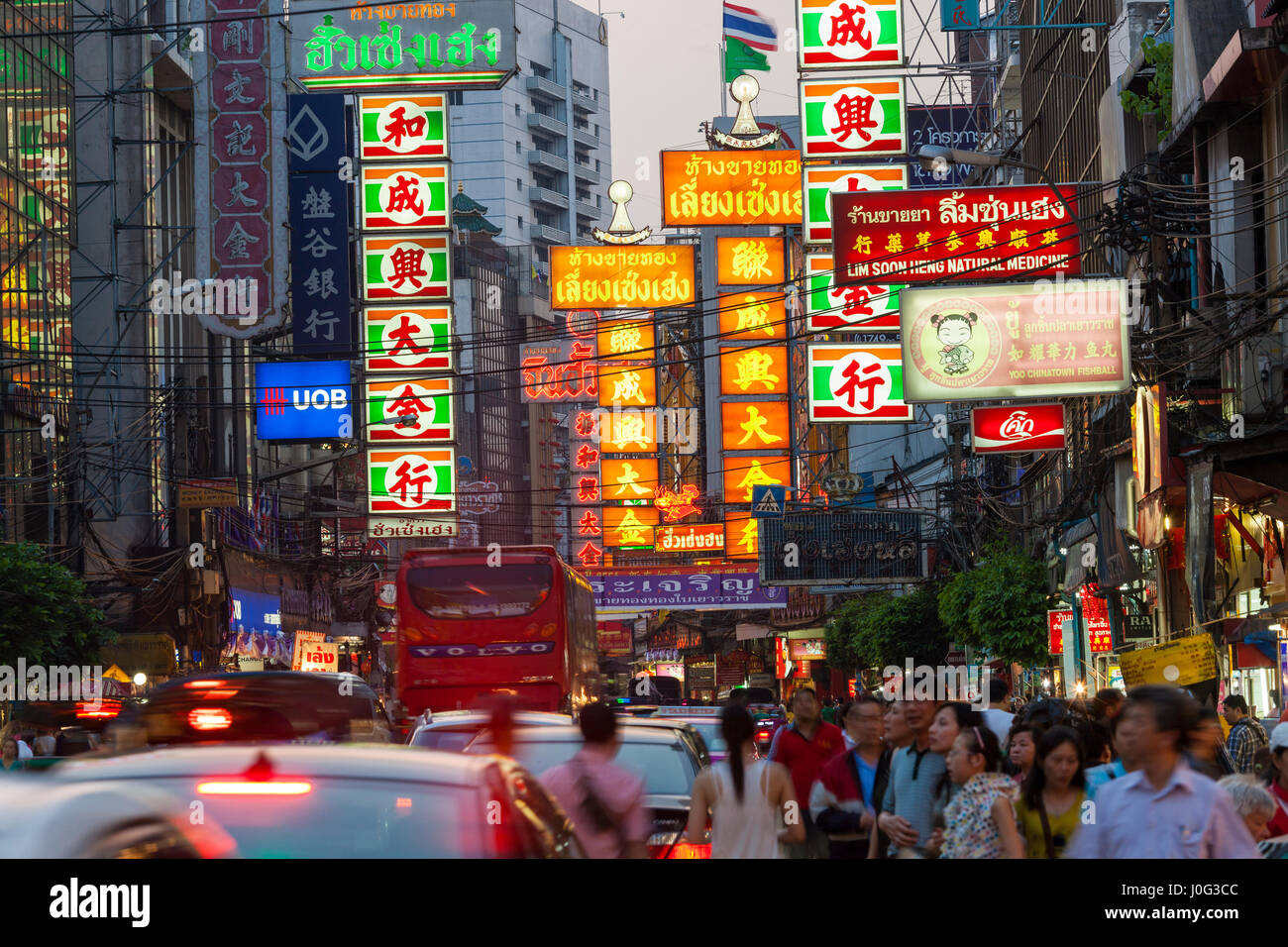 Chinatown in der Abenddämmerung, Bangkok, Thailand Stockfoto