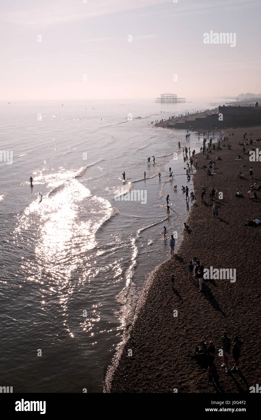 Brighton Meer bei Ebbe und Dämmerung UK Stockfoto