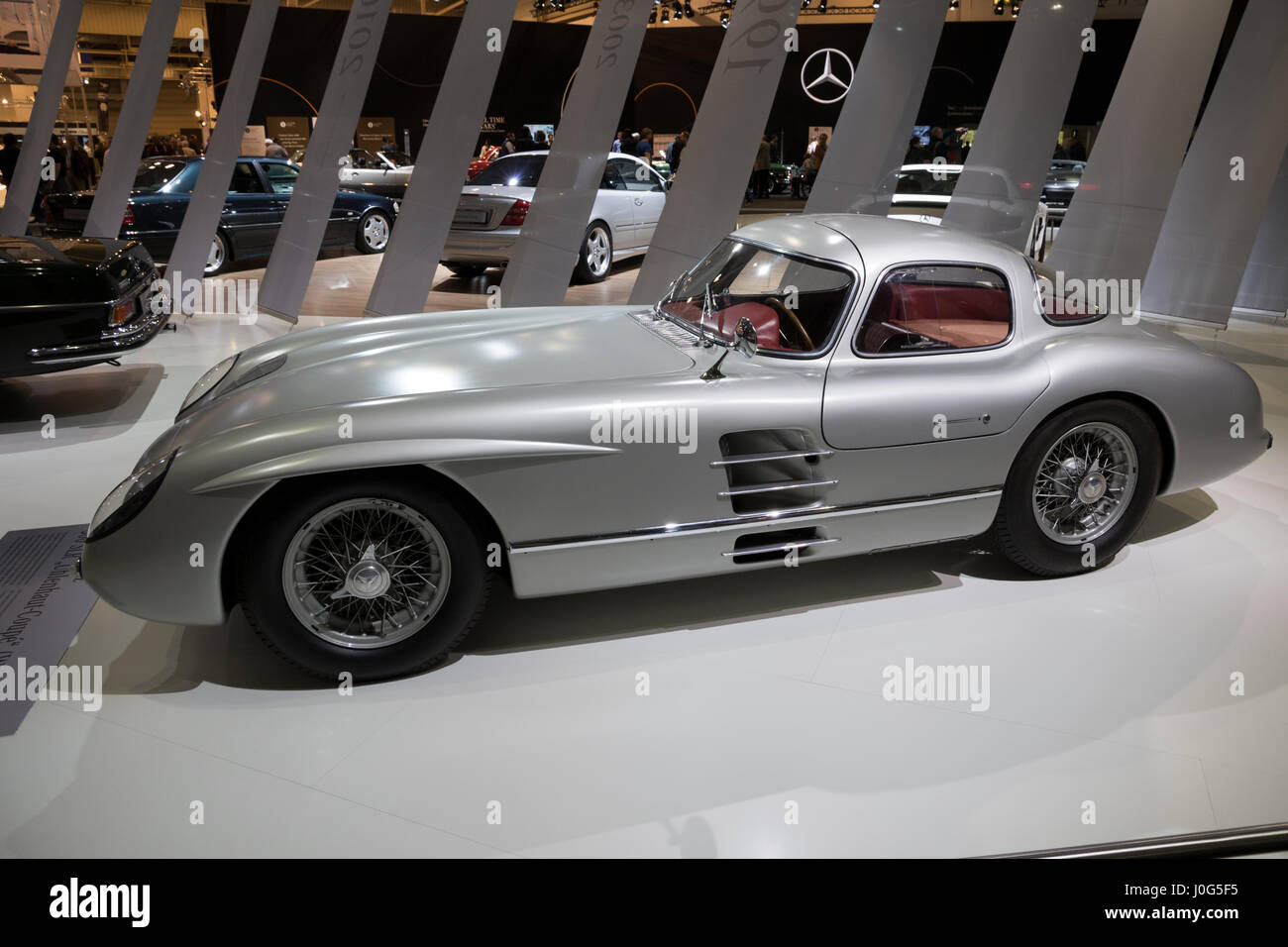 ESSEN, Deutschland - 6. April 2017: Mercedes Benz 300 SLR W196S Uhlenhaut Coupe Oldtimer auf der Techno Classica Essen Auto Show vorgestellt. Stockfoto