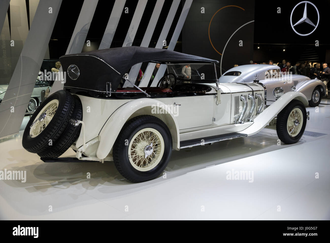 ESSEN, Deutschland - 6. April 2017: ein 1927 Mercedes Benz Typ S W06 Oldtimer auf der Techno Classica Essen Auto Show. Stockfoto