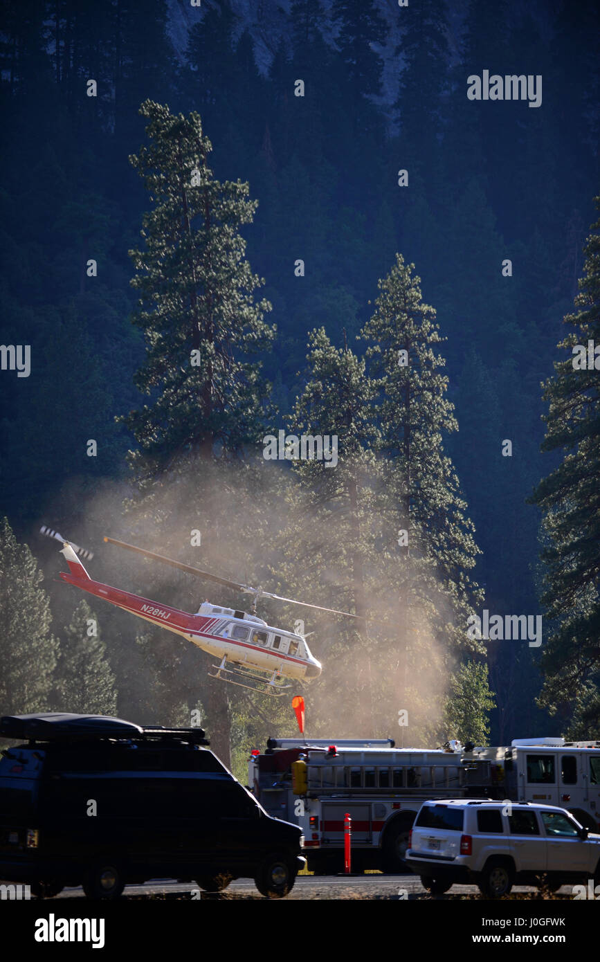 Rettungsaktion für einen gefallenen Kletterer im Yosemite, California, United States Stockfoto