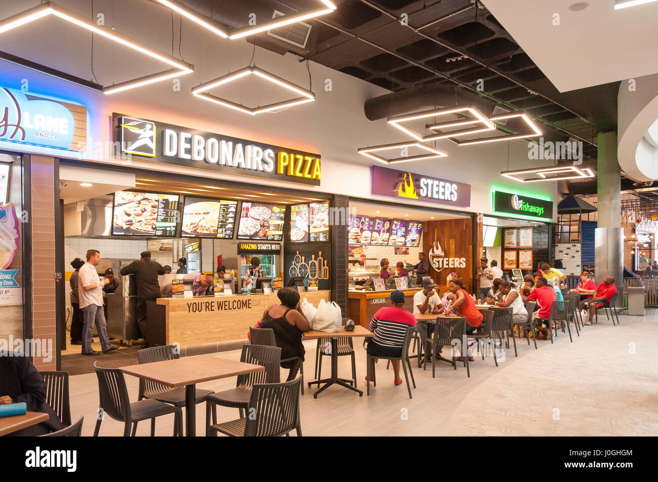 Foodcourt im Springs Mall Shopping Center, Casseldale, Federn, East Rand, Provinz Gauteng, Südafrika Stockfoto