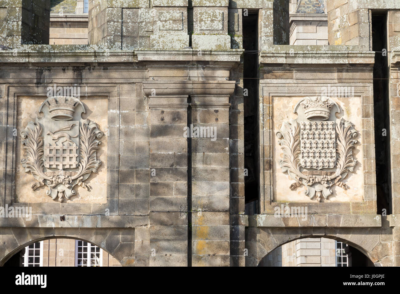 Saint-Malo Wappen und Wappen des Herzogtums Bretagne, Saint-Malo. Stockfoto