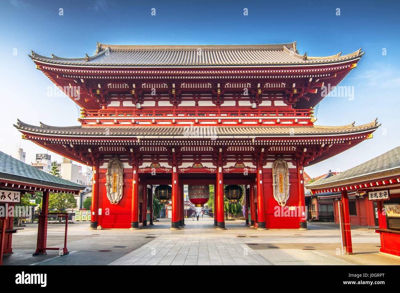 Asakusa Tokio Am Sensoji Tempel Hozomon Tor Stockfotografie Alamy