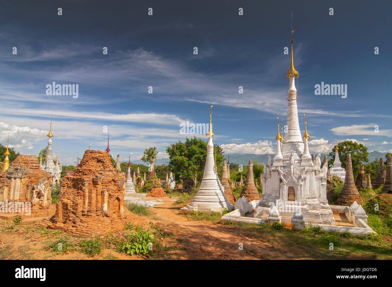 Buddhistischen Stupas Shwe Inn Thein Paya, Pagode, die komplexe, Inthein, Indein, Shan State in Myanmar Stockfoto