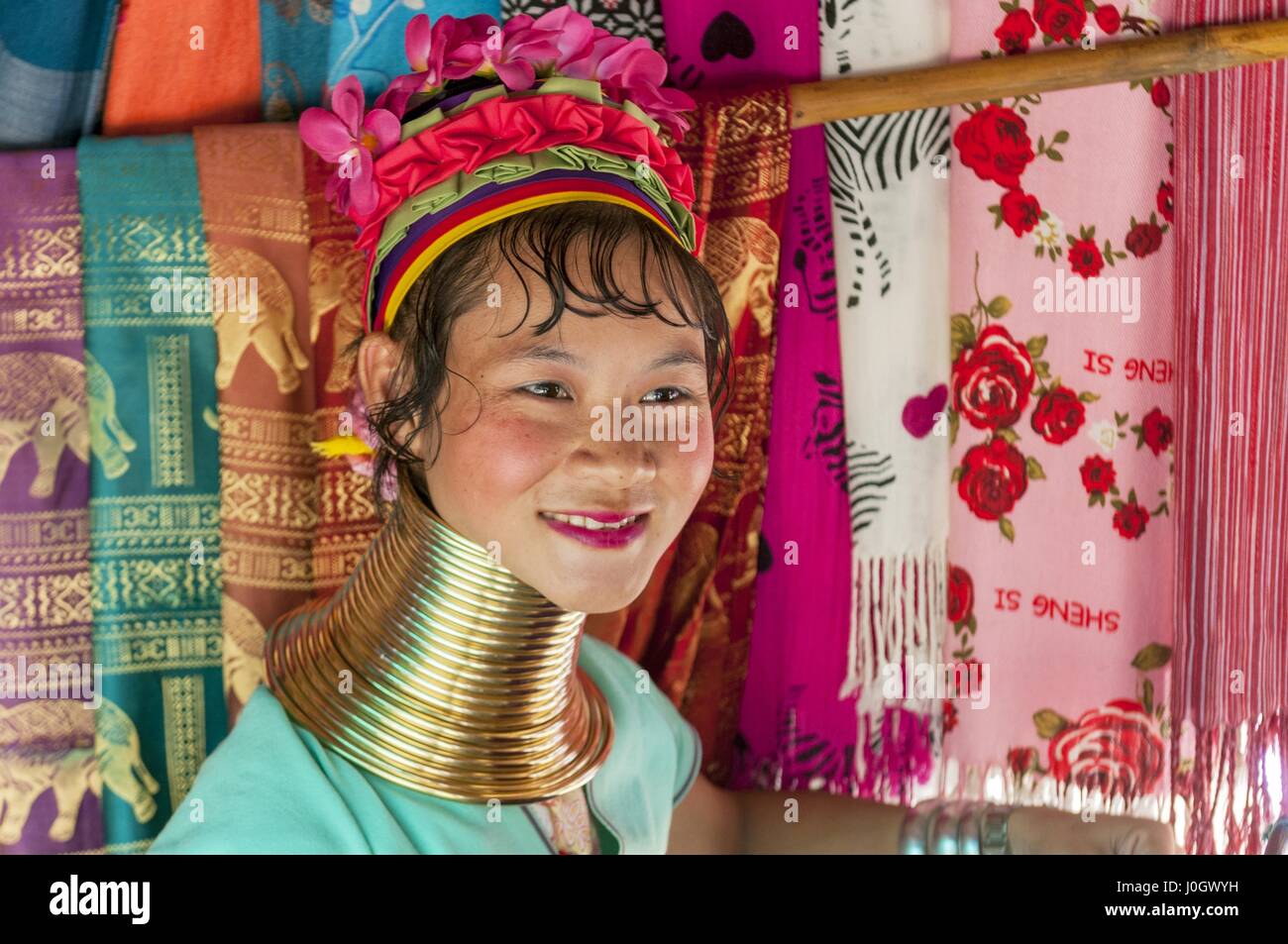 Frau aus der Padaung Langhals Bergstämme, Tha Ton, Provinz Chiang Mai, Thailand. Stockfoto