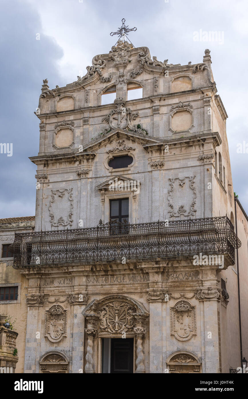 Saint Lucy Church (Chiesa di Santa Lucia Alla Badia) am Domplatz