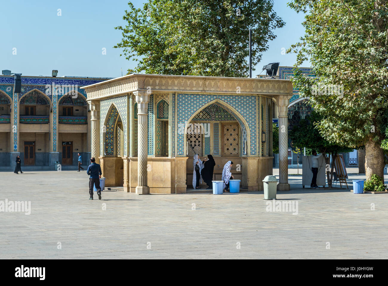Wasser-Brunnen in Moschee und Mausoleum von Shah Cheragh in Shiraz, Hauptstadt der Provinz Fars im Iran Stockfoto