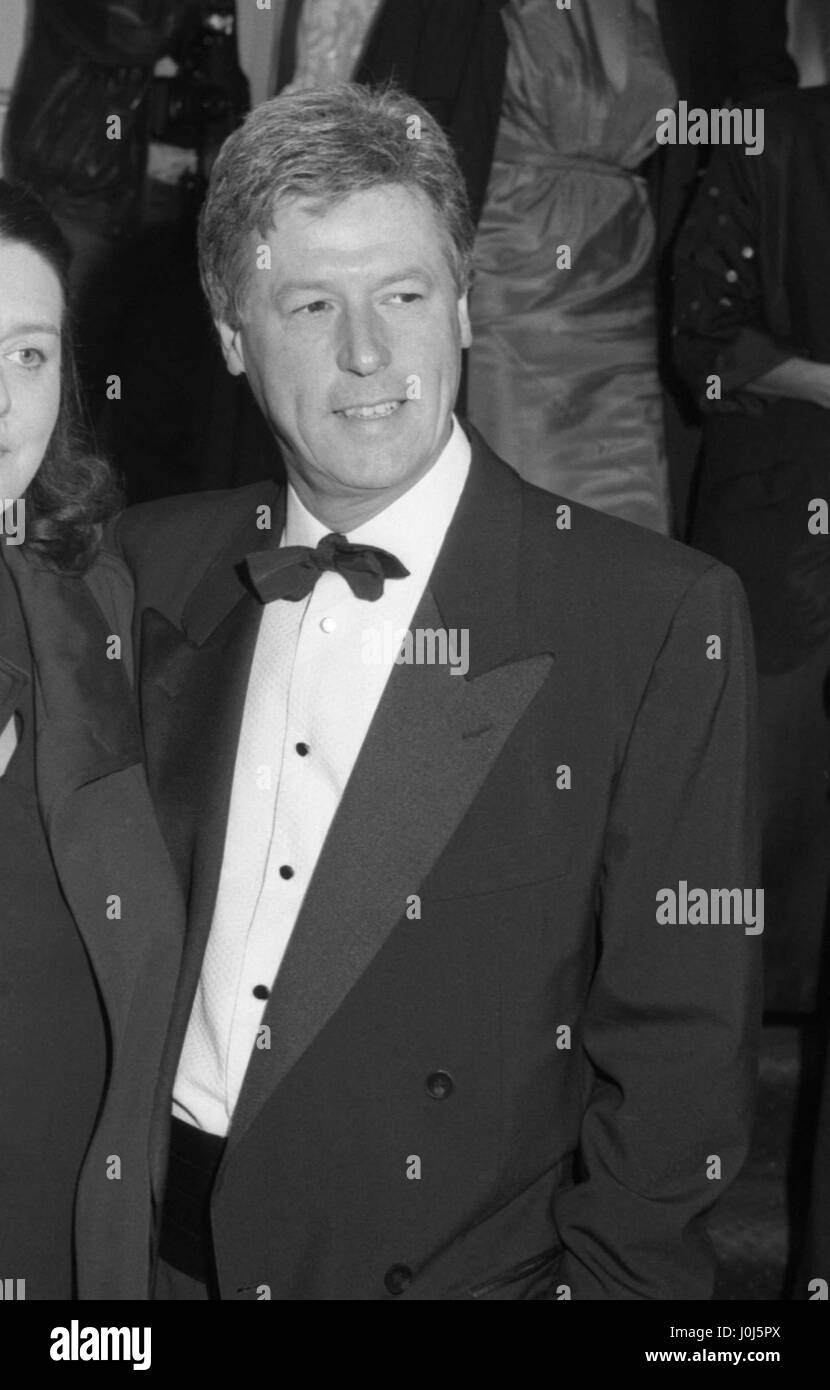 John Craven, britischer Fernsehmoderator und Rundfunksprecher, nimmt an einer Preisverleihung in London, England am 18. Oktober 1990. Stockfoto