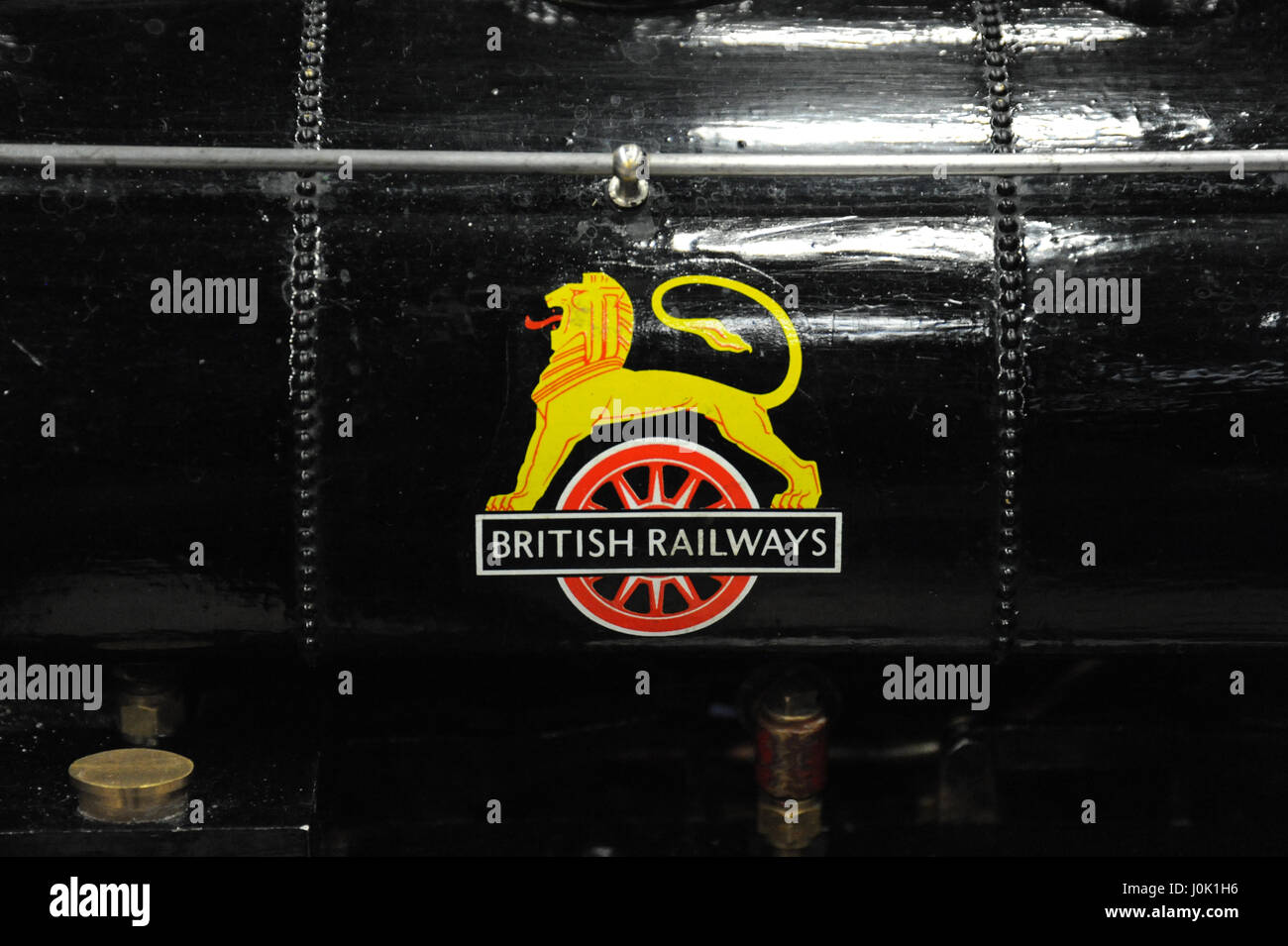 Der Löwe der British Railways auf dem Rademblem Stockfoto