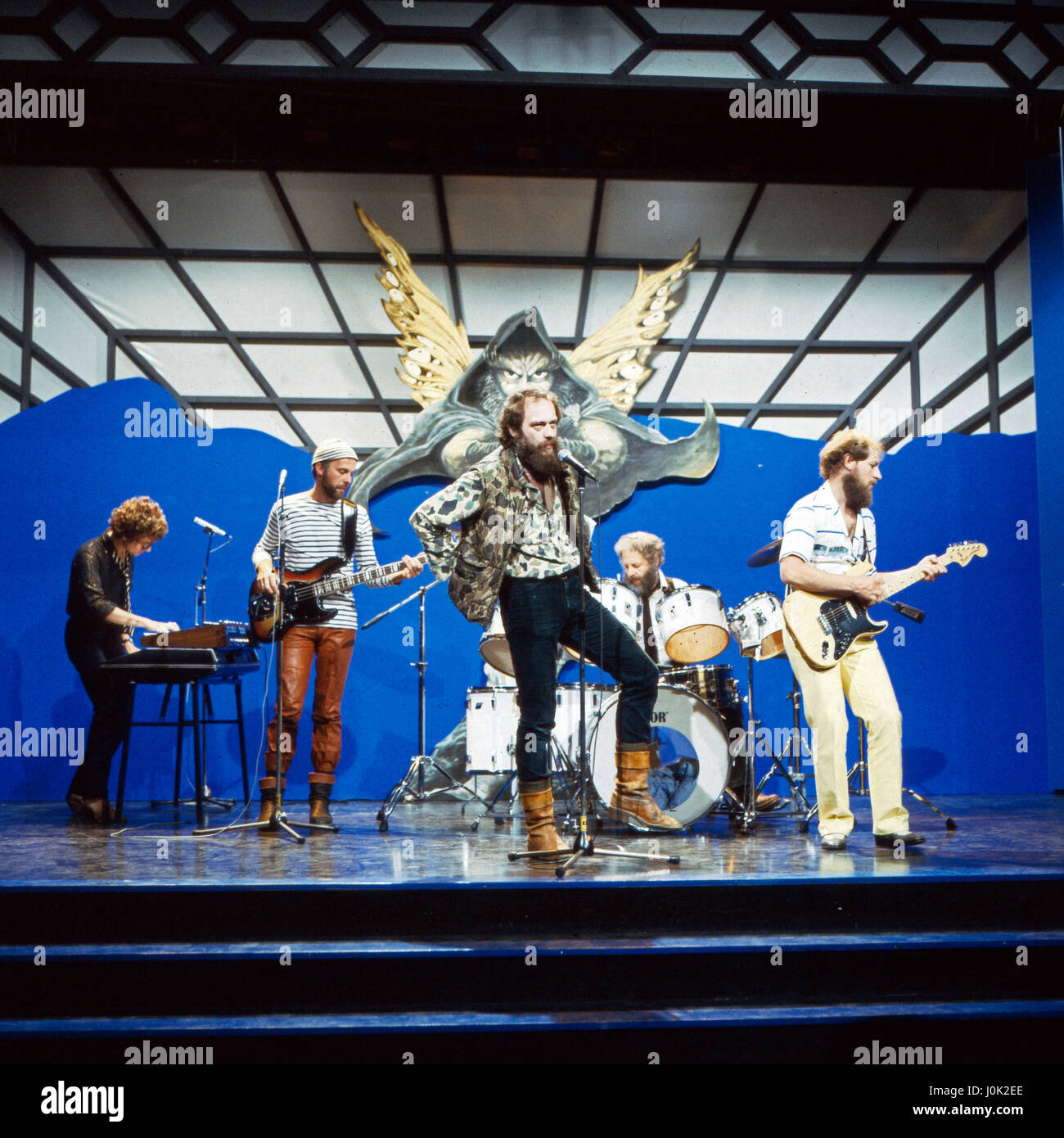 Britische Progressive Rock Band "Jethro Tull" bei einem Auftritt in Deutschland, 1980er Jahre. Britischen Progressive Rock Band "Jethro Tull" in Deutschland durchführen, 1980er Jahre. Stockfoto