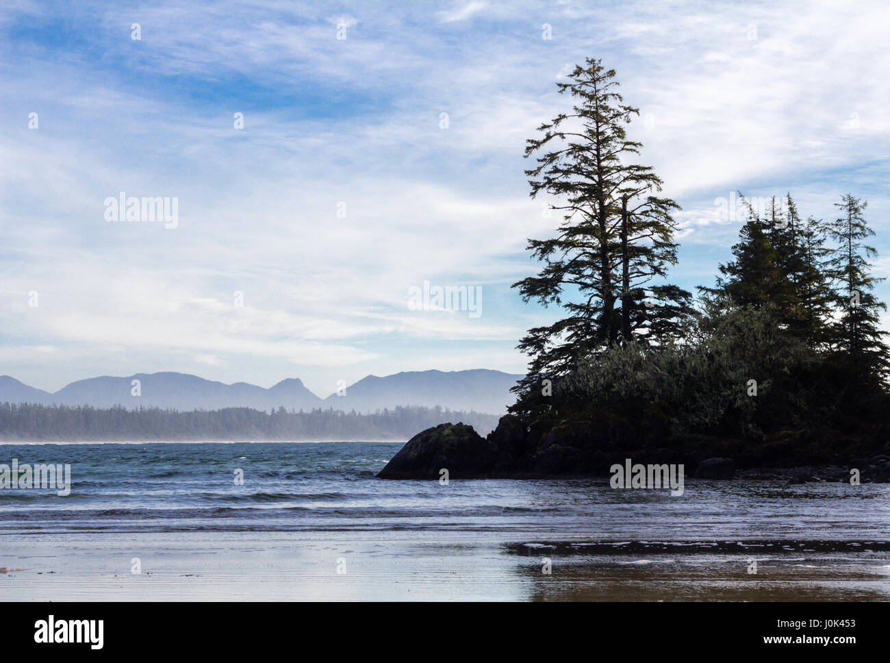 Wickaninnish Bucht und Long Beach, in der Nähe von tofino auf Vancouver Island, BC, Kanada, aus der Nähe von schooner Cove trail genommen Stockfoto