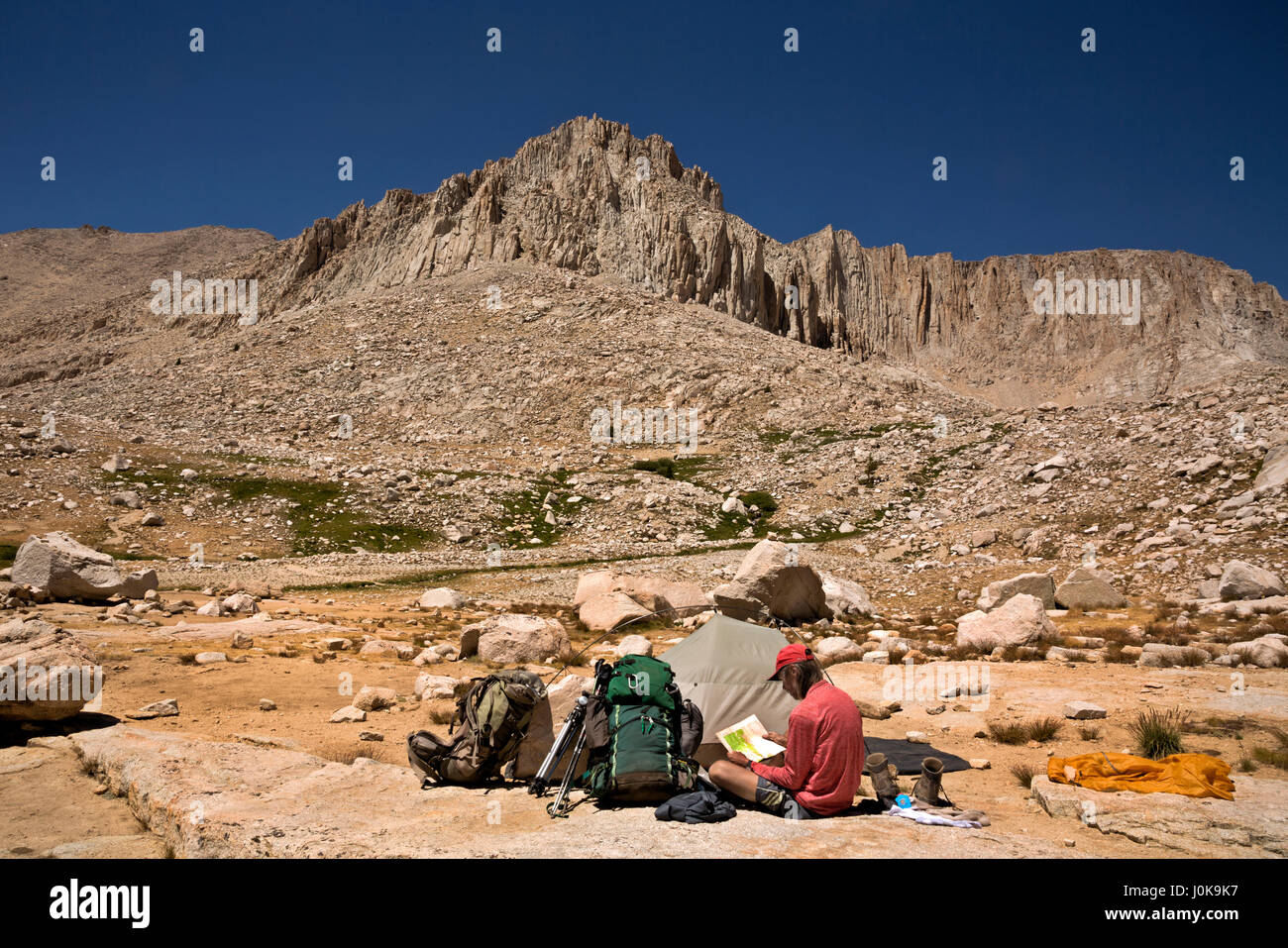CA03226-00... Kalifornien - Campingplatz am Gitarre See am Fuße des Mount Whitney im Sequoia National Park. Stockfoto
