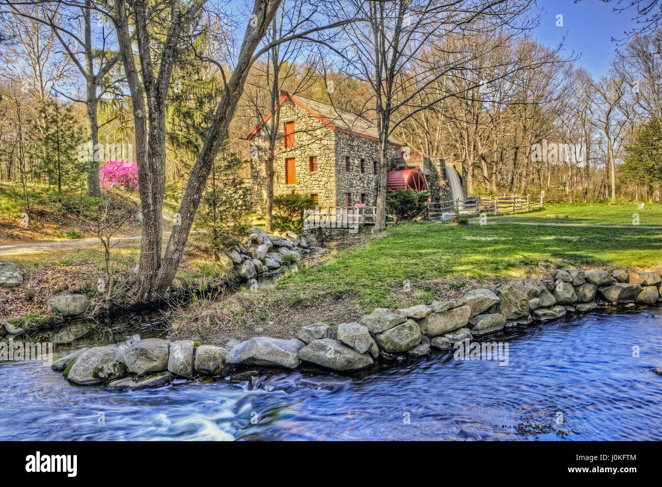 Wayside Inn Grist Mil und Mill Stream in Sudbury, Massachusetts. Stockfoto
