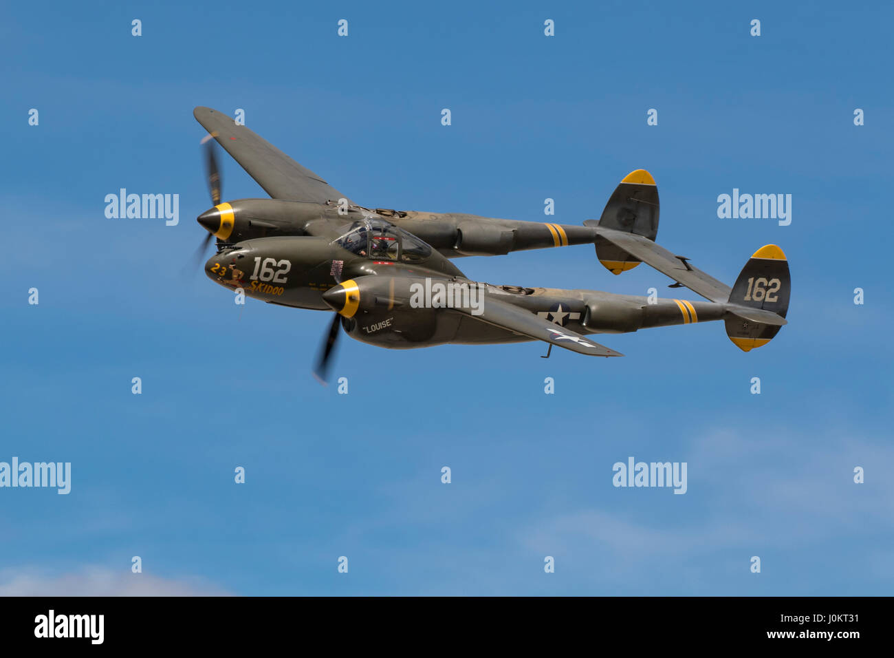 WWII Flugzeug Vintage p-38 Lightning Kämpfer fliegen Stockfoto