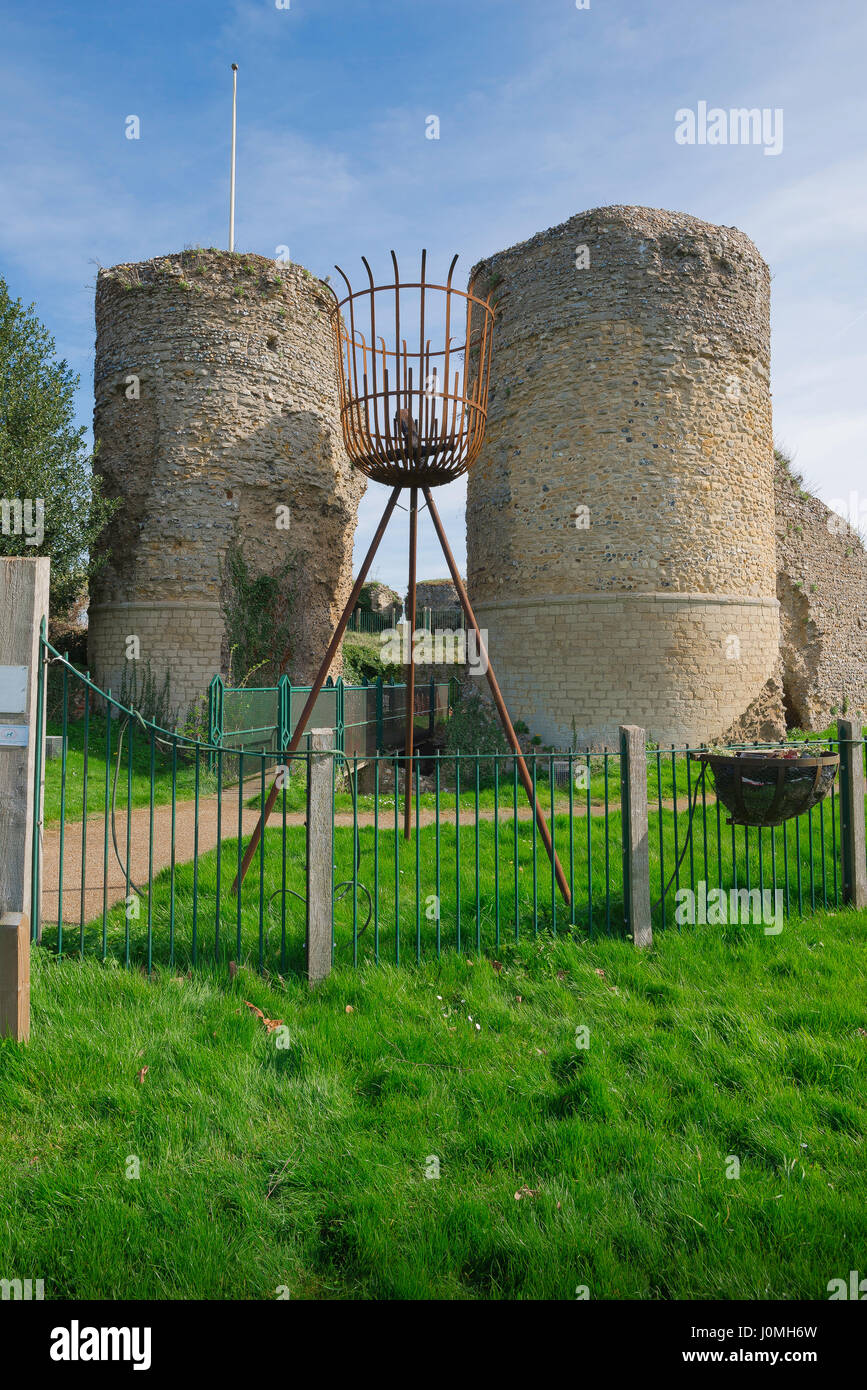 Bungay, Suffolk, bleibt der Norman Schloss von Sir Hugh Bigod im Zentrum von Suffolk Stadt Bungay, England, UK Stockfoto