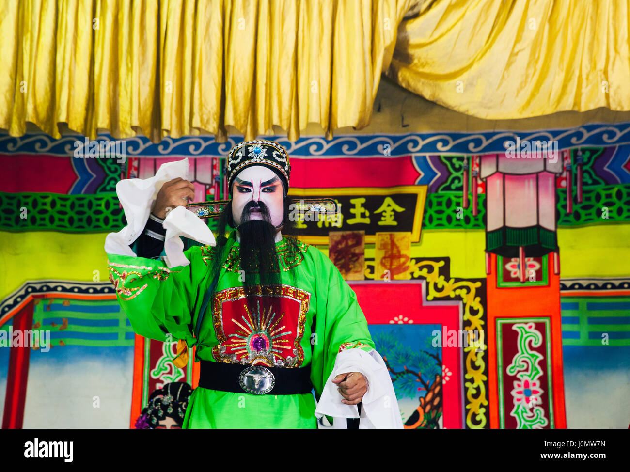 George Town, Malaysia - 26. März 2016: Schauspieler spielen traditionelle chinesische Oper auf das Straßenbild, George Town, Penang, Malaysia am 26. März 2016. Stockfoto