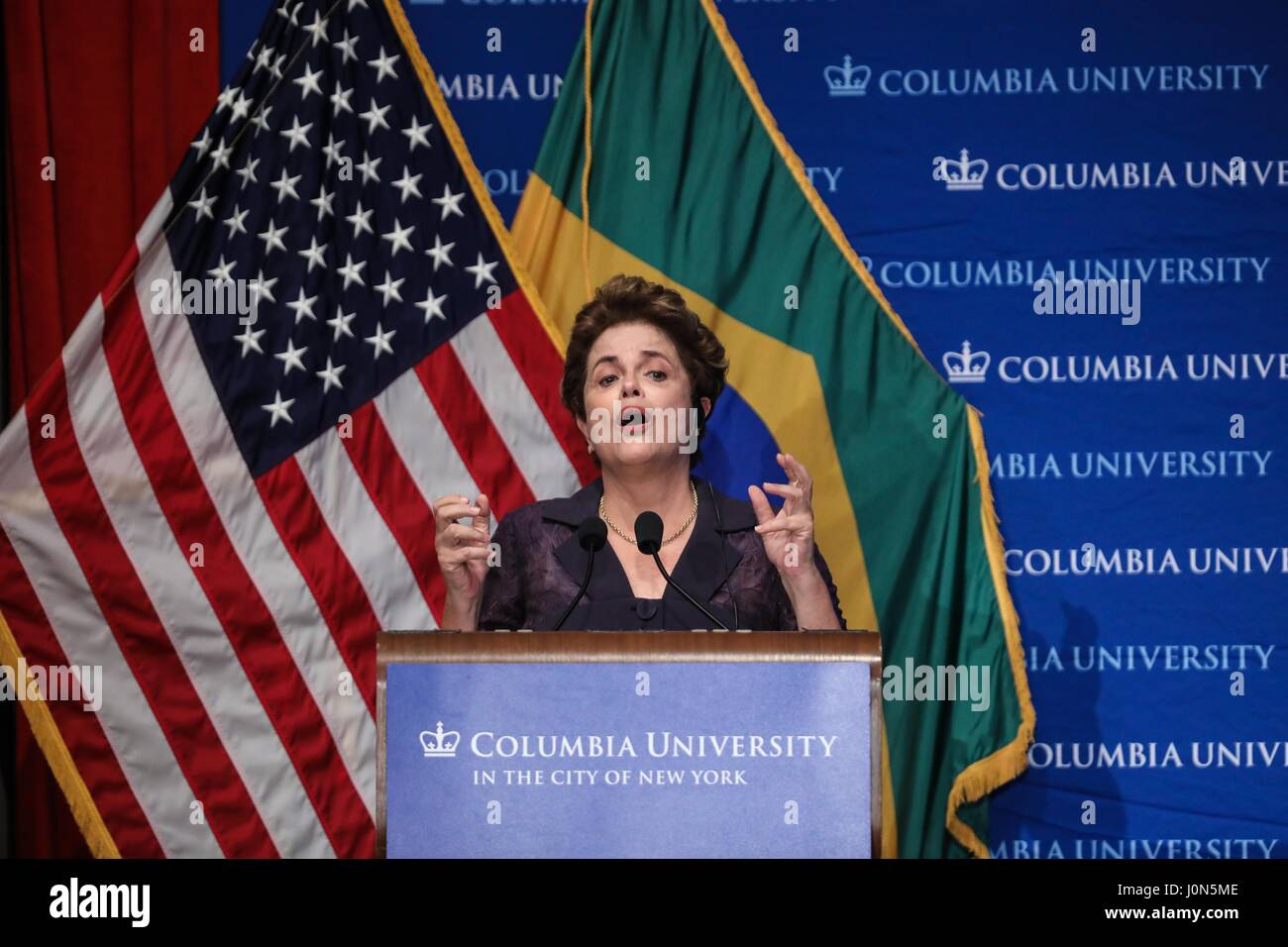 Dilma Rousseff ist der ehemalige Präsident von Brasilien während einer Veranstaltung an der Columbia University in New York am Dienstag, 11 (Foto: WILLIAM VOLCOV/Brasilien PHOTO PRESS) Stockfoto