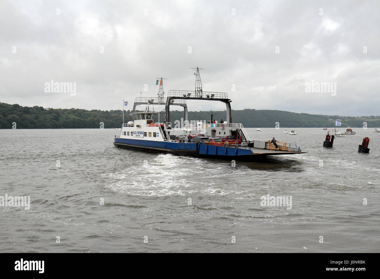 Ballhack Auto & Passagier Fähre über den Fluss Suir Verknüpfung Ballhack Co. Wexford und Passage East in Co. Waterford, Irland. Stockfoto
