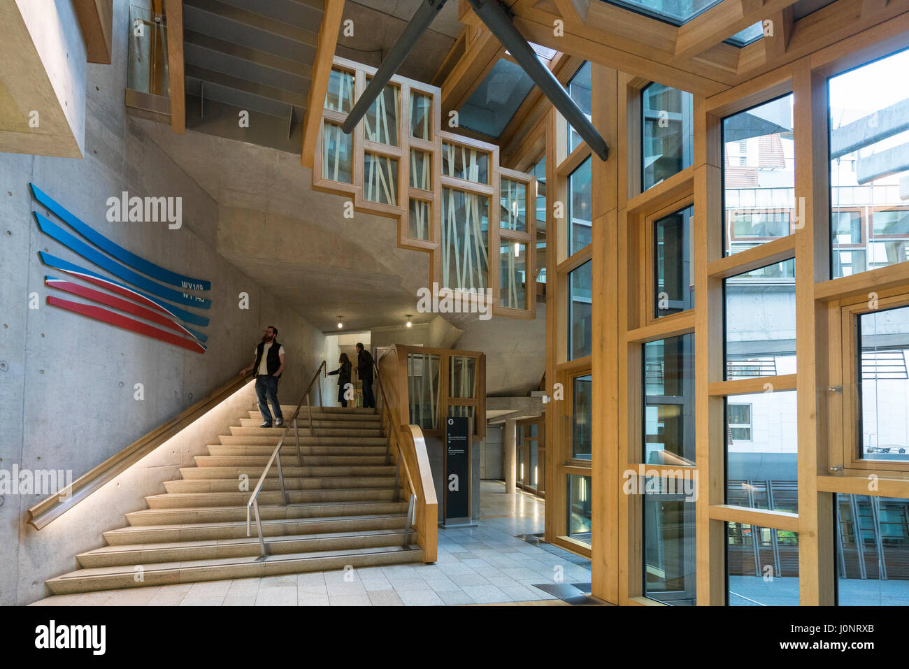 Ansicht der Innenarchitektur des schottischen Parlamentsgebäudes in Holyrood, Edinburgh, Schottland, Vereinigtes Königreich Stockfoto