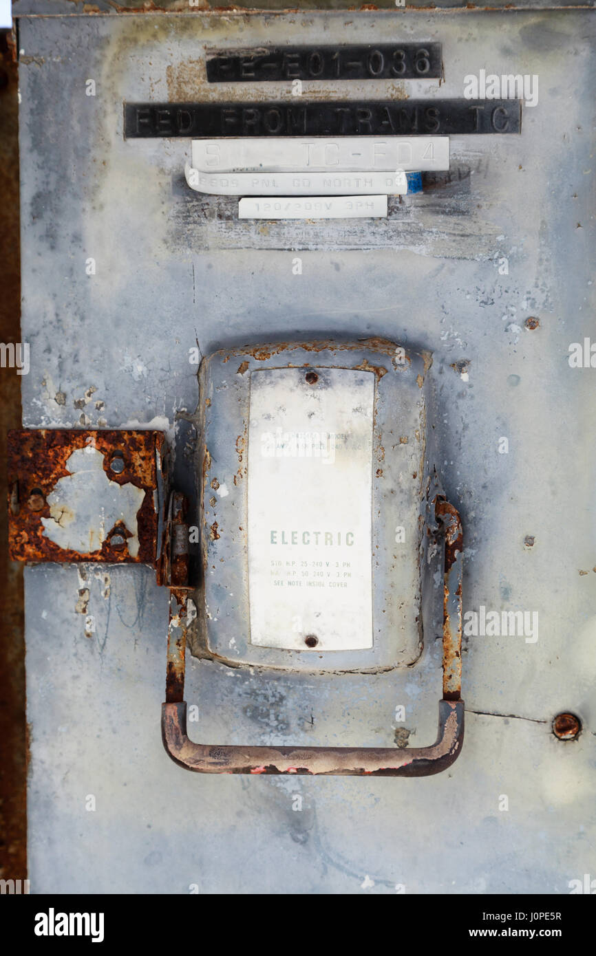 Alte elektrische Feld aus den 60er Jahren. Keine sichtbaren Logos. Stockfoto