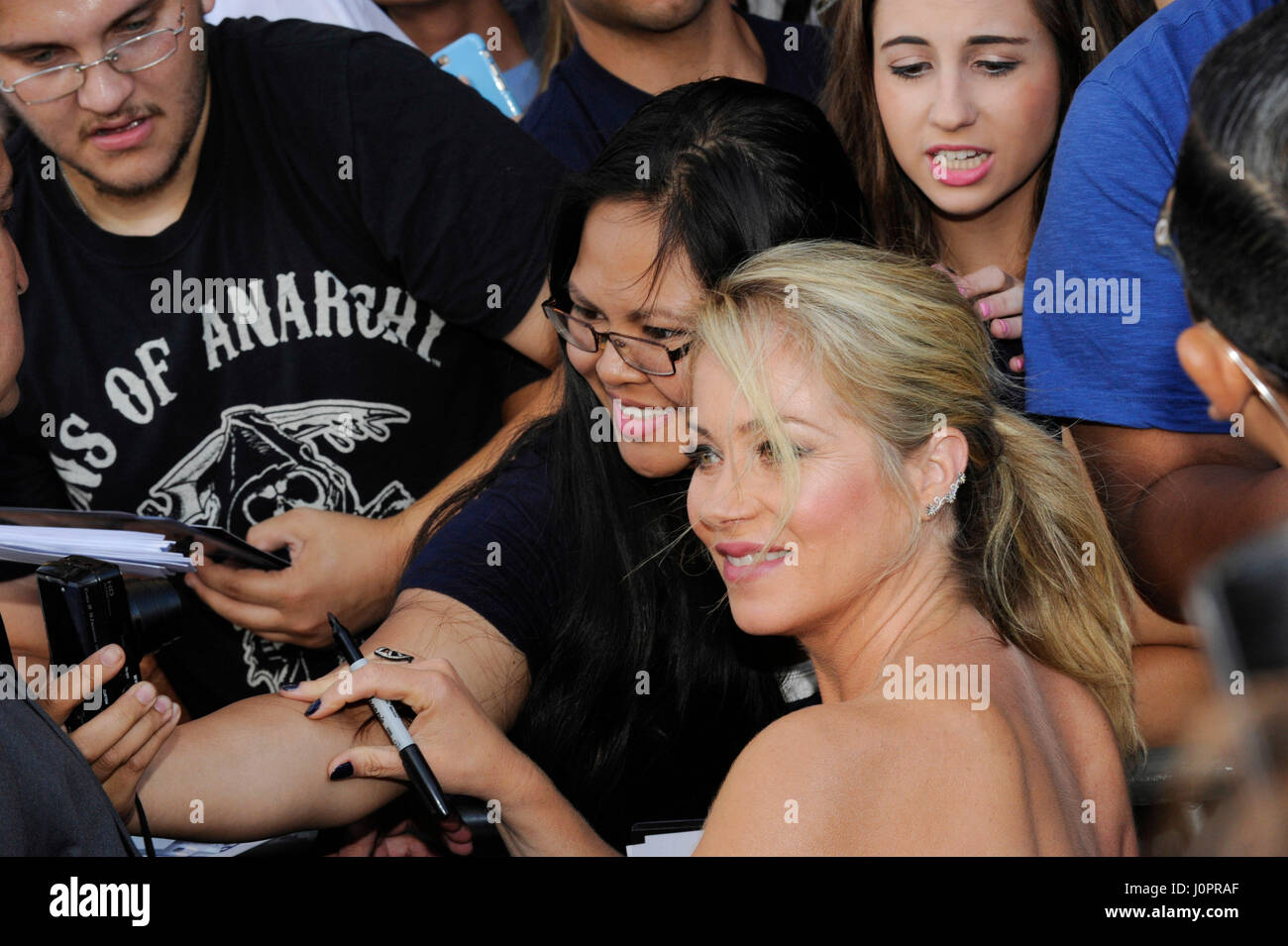 Christina Applegate besucht die Urlaub-Premiere im Westwood Village Theatre am 27. Juli 2015 in Los Angeles, Kalifornien. Stockfoto