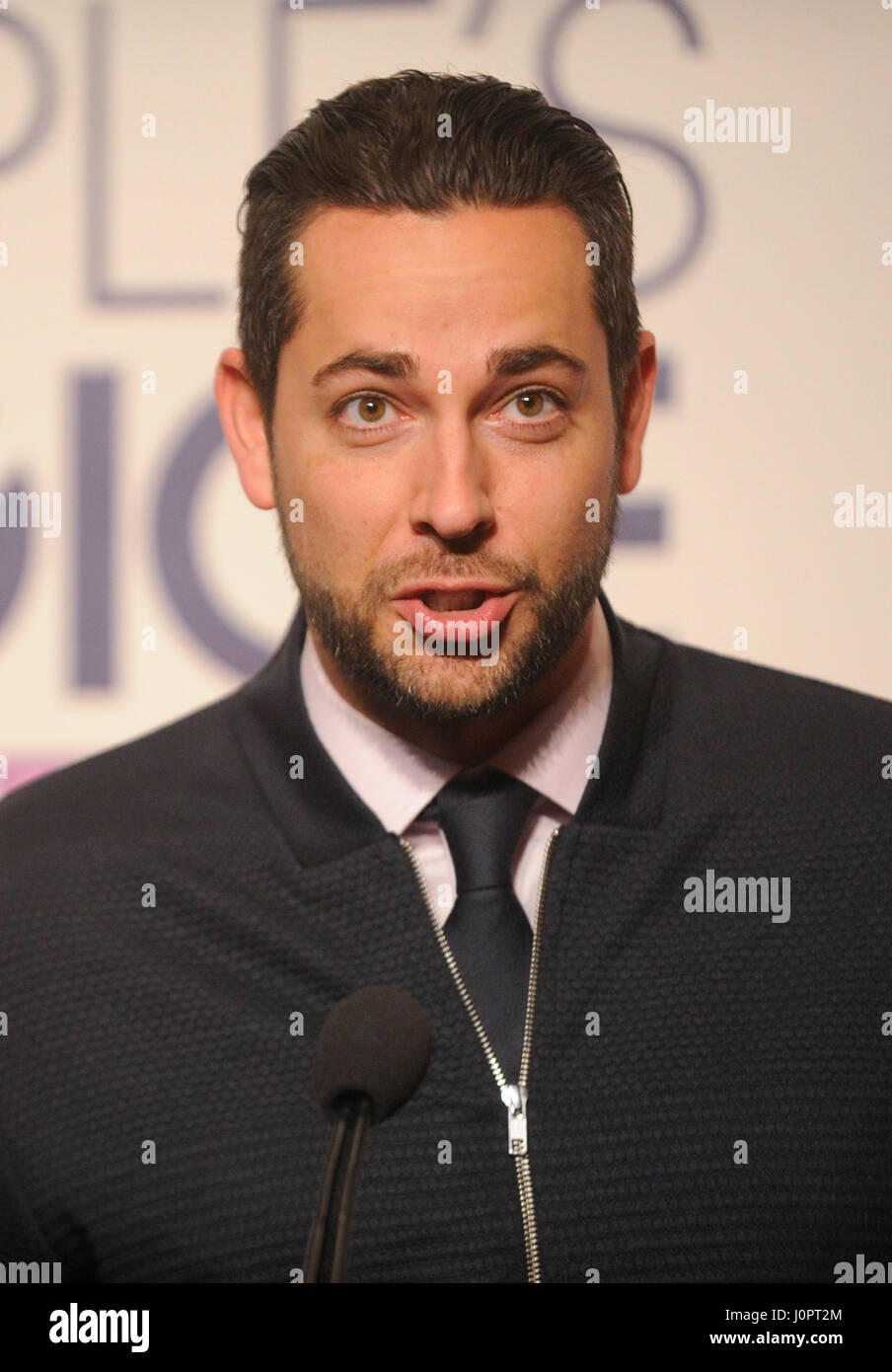 Zachary Levi besucht das Volk Wahl Awards 2016 Nominee Ankündigung auf das Paley Center for Media am 3. November 2015 in Los Angeles, Kalifornien. Stockfoto