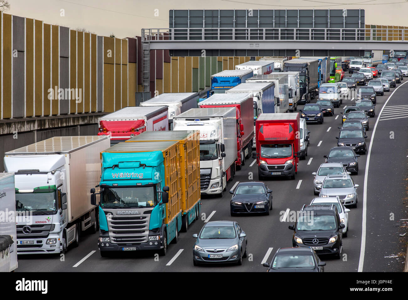 Autobahn A3 Autobahn in der Nähe von Köln, Stau, Stockfoto