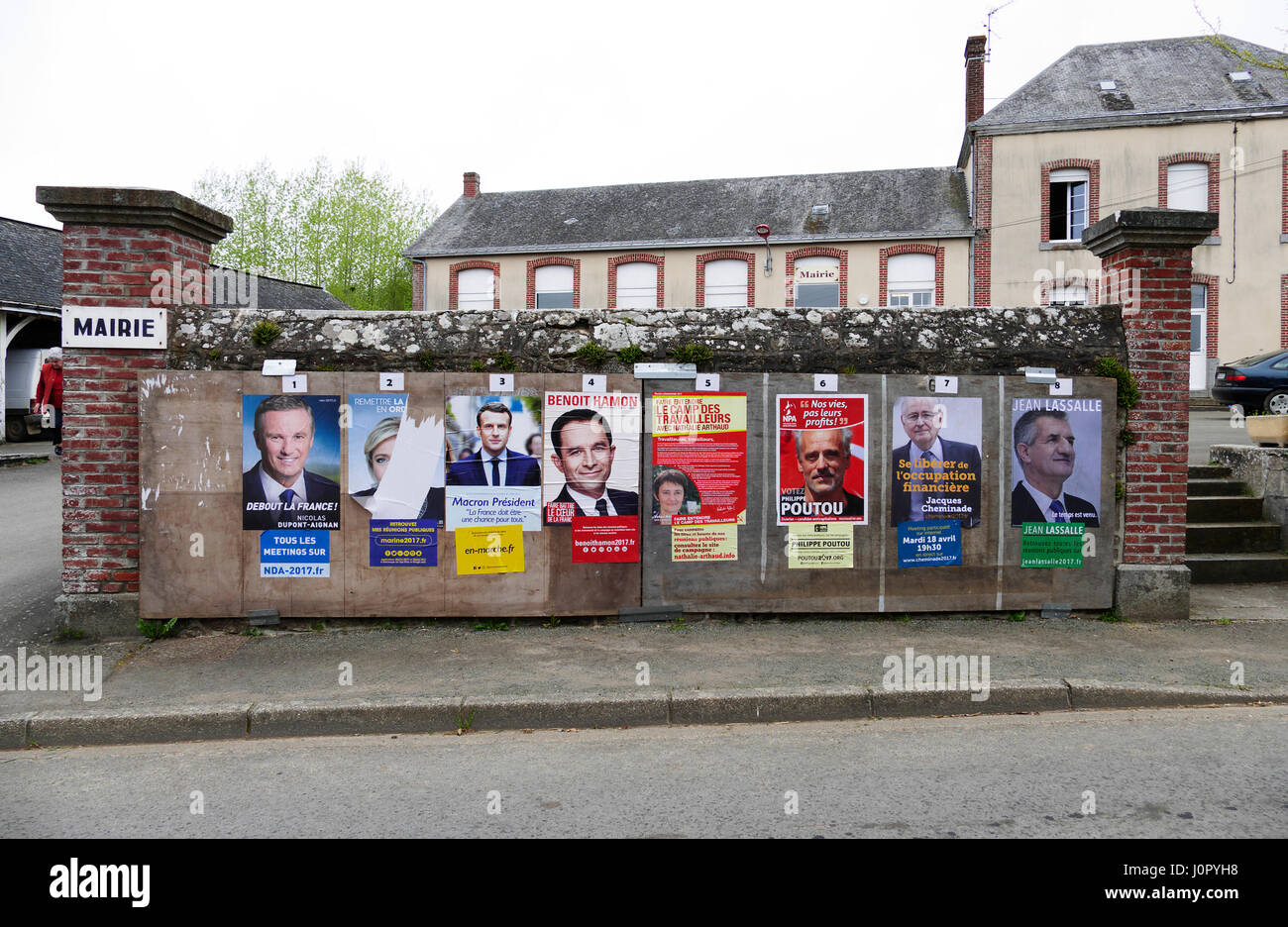 Präsidentschaftswahlen in Frankreich 2017, Plakate der Kandidaten für die erste Runde (23. April 2017). Stockfoto