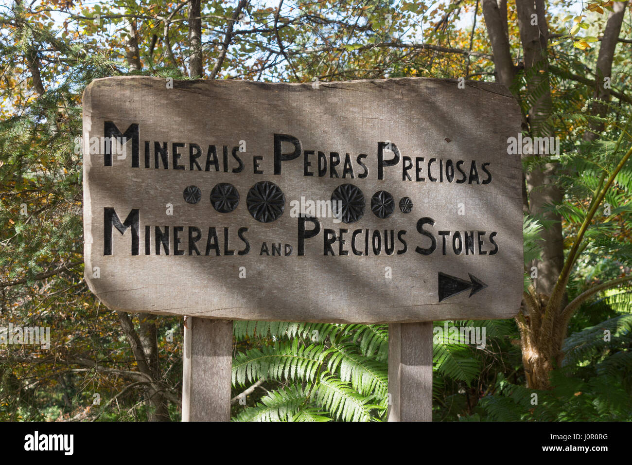 Ein Zeichen für die Mineralien und Edelstein-Museum in Monte Palace Tropical Garden Stockfoto