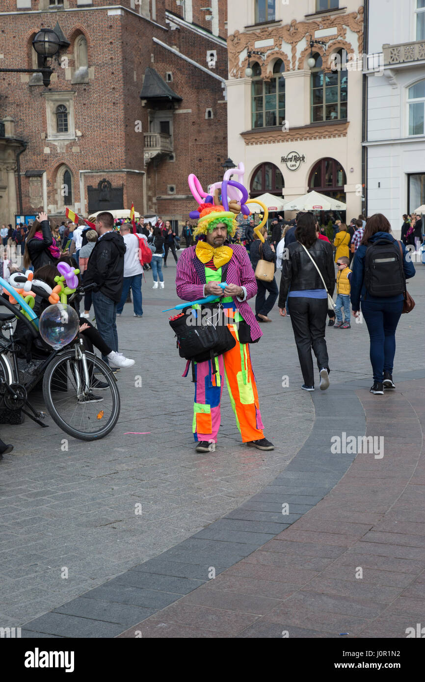 Ballon-Modellbauer im Krakauer Marktplatz Stockfoto