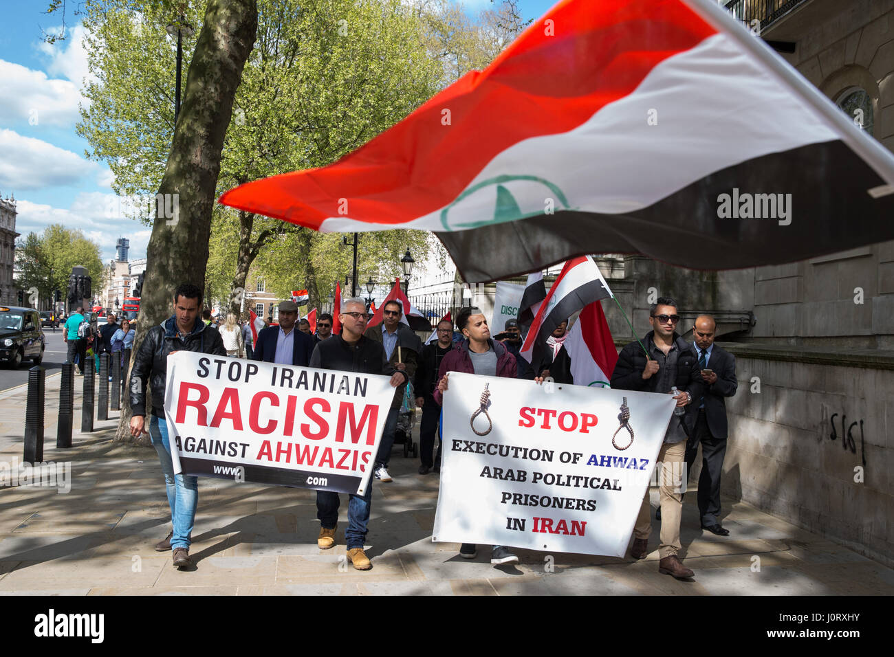 London, UK. 15. April 2017. Ahwazi arabische Aktivisten protestieren in Whitehall gegen Menschenrechtsverletzungen gegen die Ahwazi arabischen Gemeinschaft im Iran begangen. Bildnachweis: Mark Kerrison/Alamy Live-Nachrichten Stockfoto