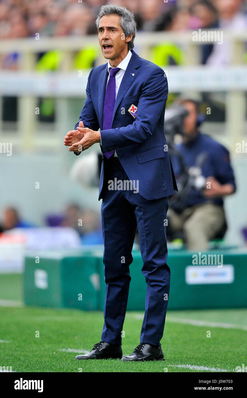 Florenz Italien 15 April 2017 A C F Fiorentina Trainer Paulo Sousa Gesten Wahrend Der Italienischen Serie A Fussballspiel Zwischen A C F Fiorentina Und Empoli F C Am Stadion Artemio Franchi Bildnachweis Giacomo Morini Pacific Press Alamy Live