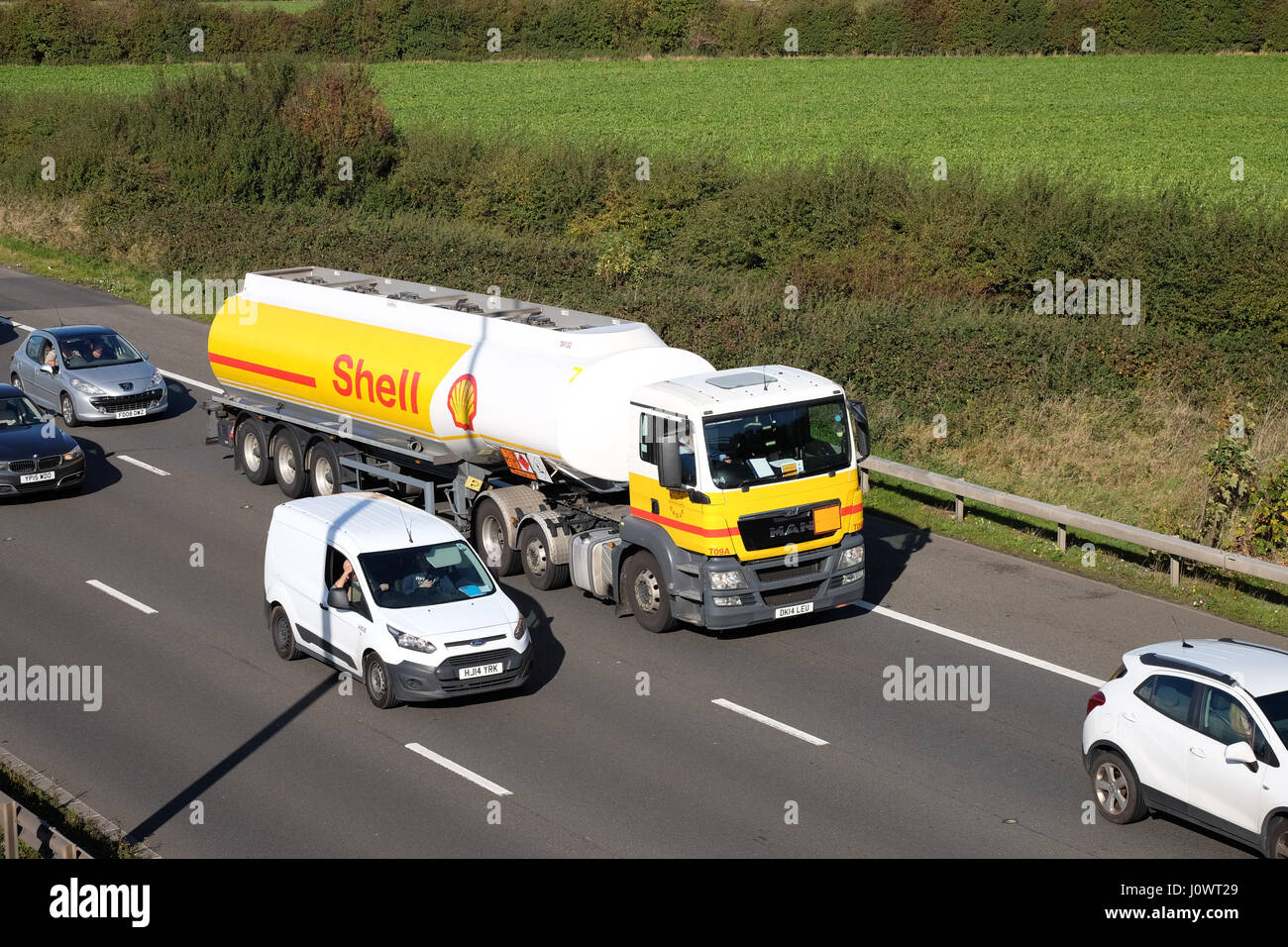 Shell LKW auf der Autobahn m1 Stockfoto